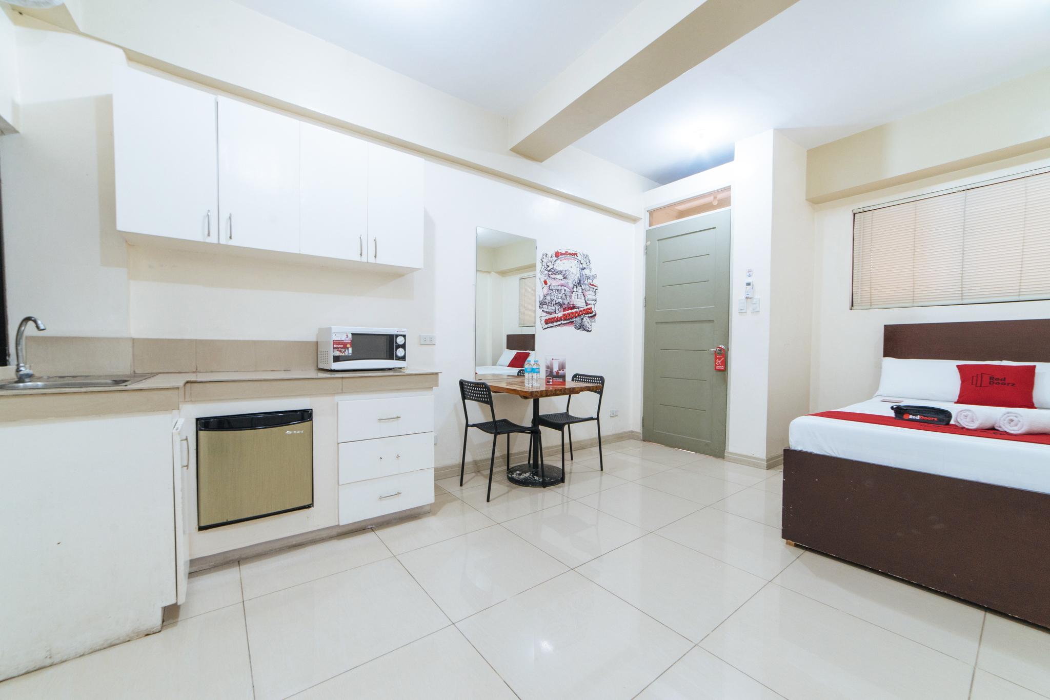 Reddoorz Near Pasay Taft Hotel Exterior photo