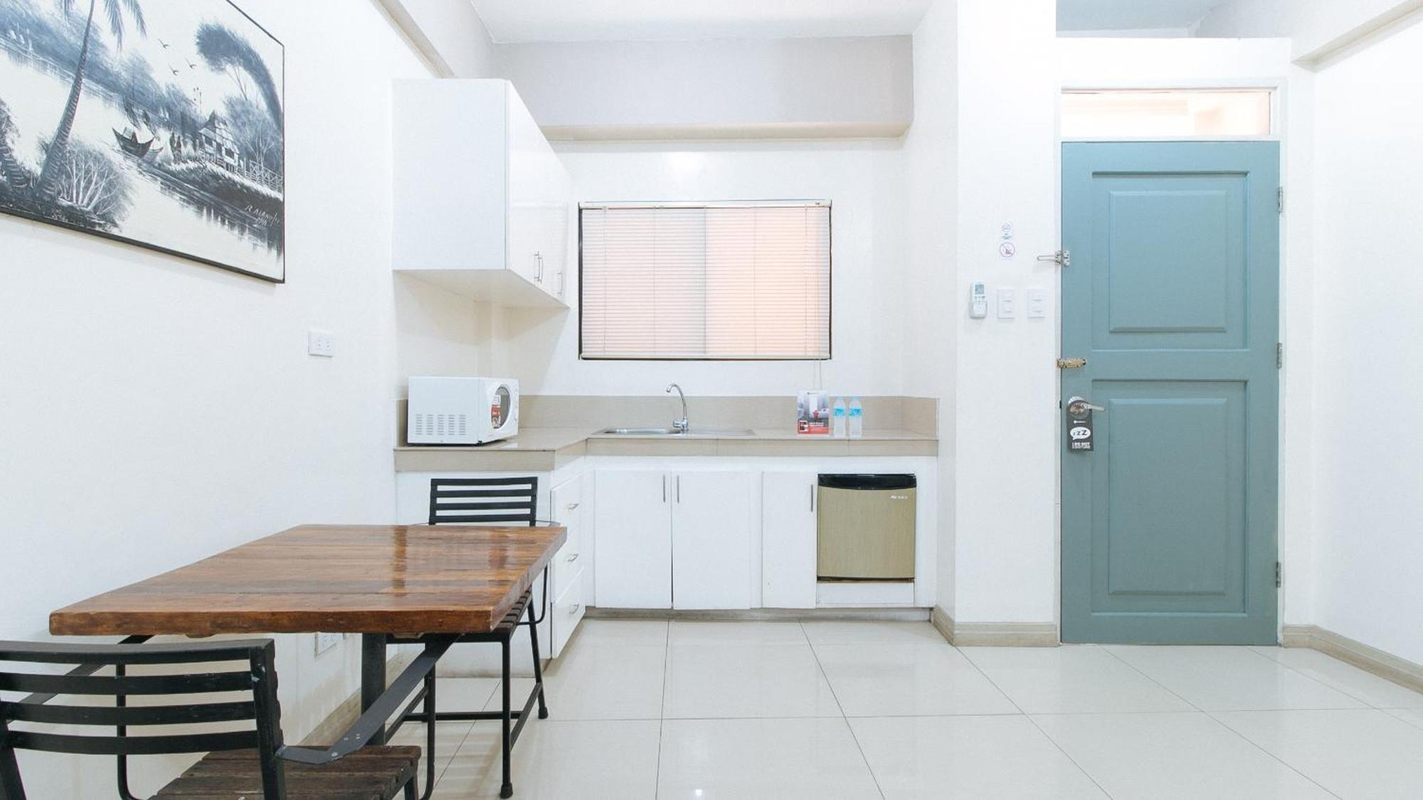 Reddoorz Near Pasay Taft Hotel Exterior photo