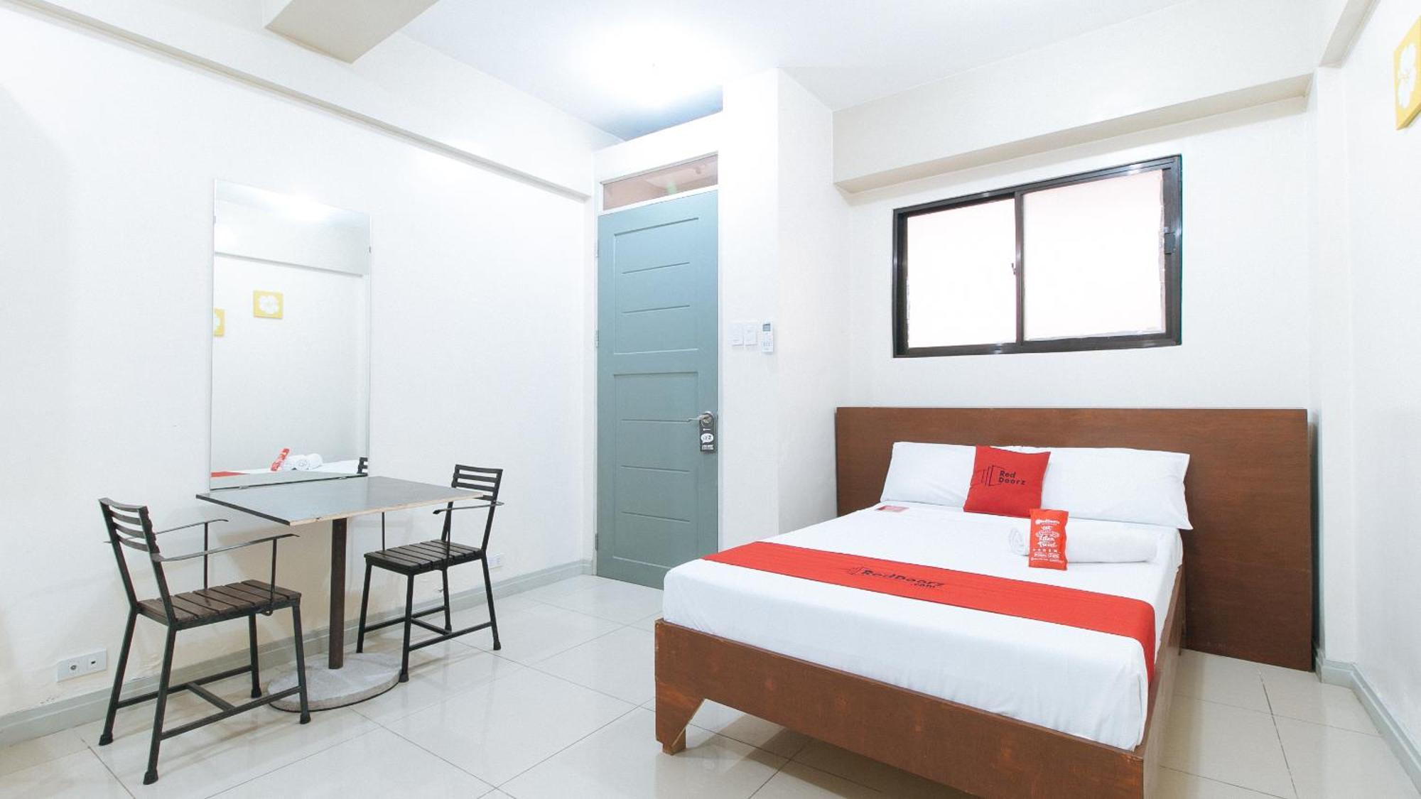 Reddoorz Near Pasay Taft Hotel Exterior photo