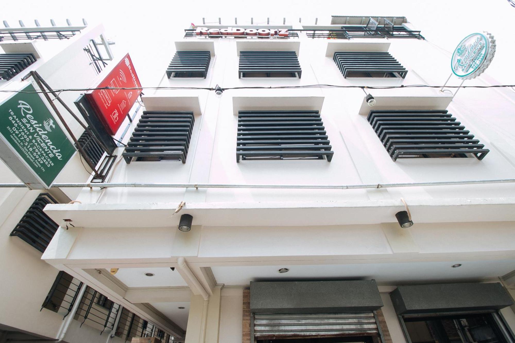 Reddoorz Near Pasay Taft Hotel Exterior photo