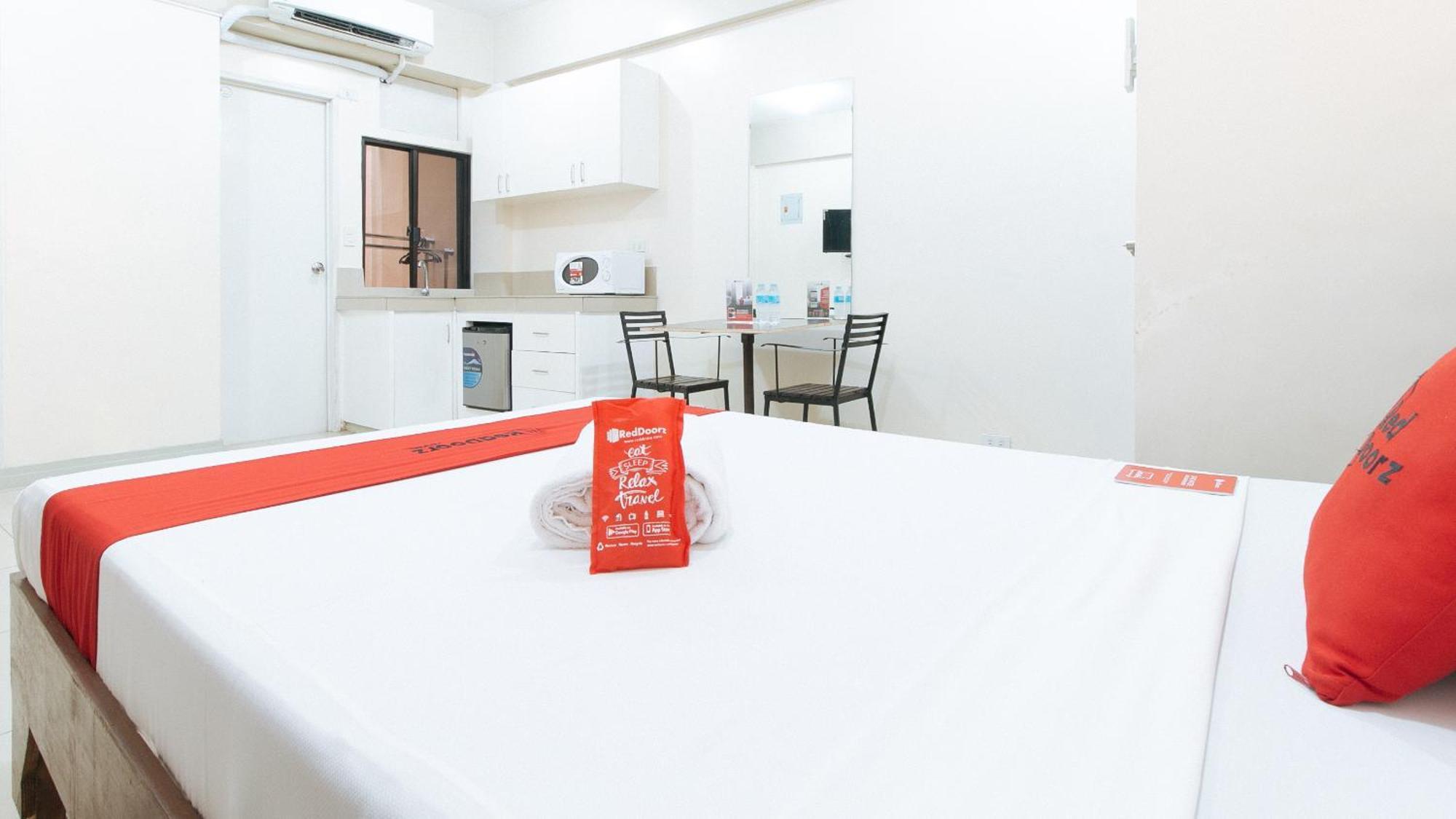Reddoorz Near Pasay Taft Hotel Exterior photo
