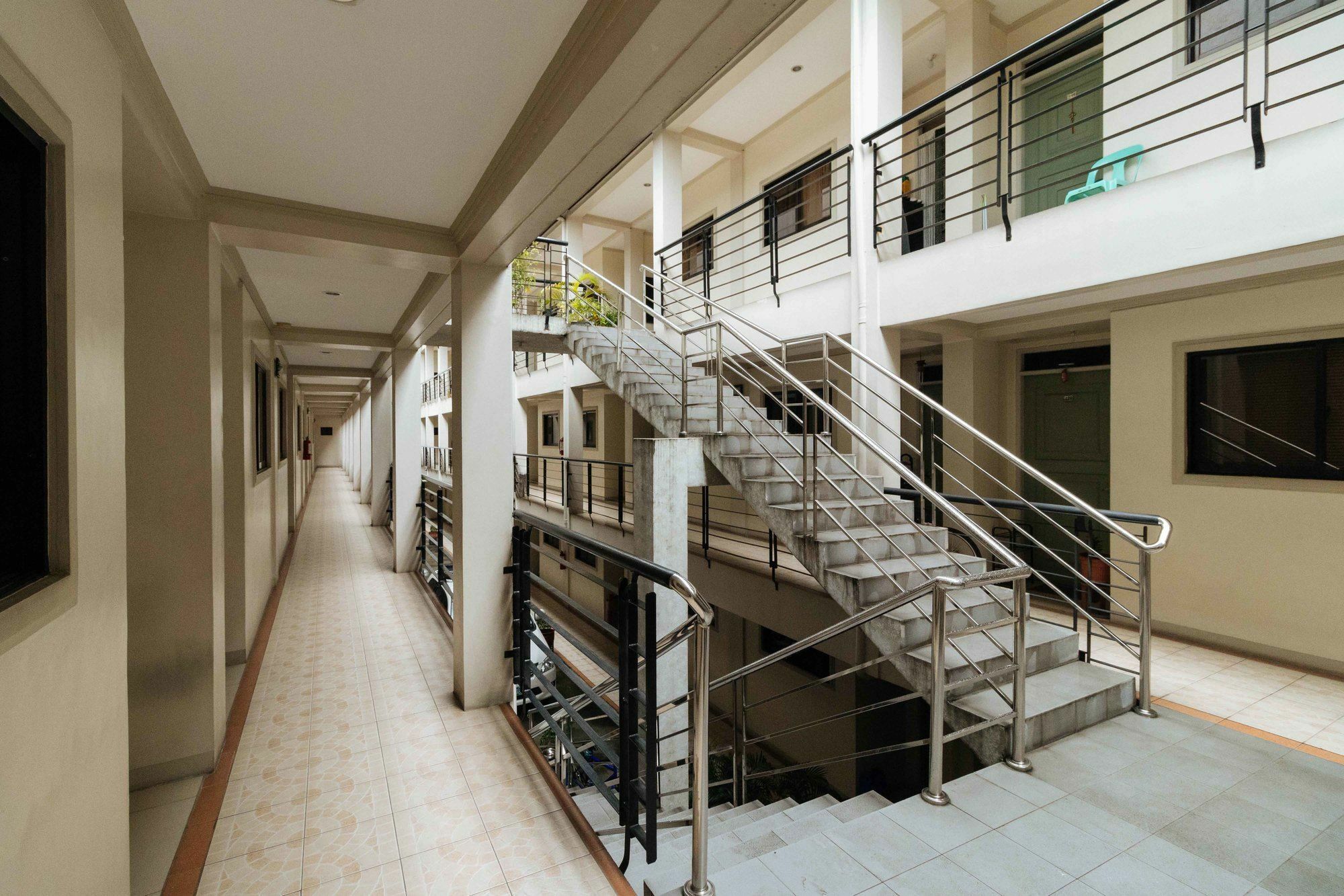 Reddoorz Near Pasay Taft Hotel Exterior photo